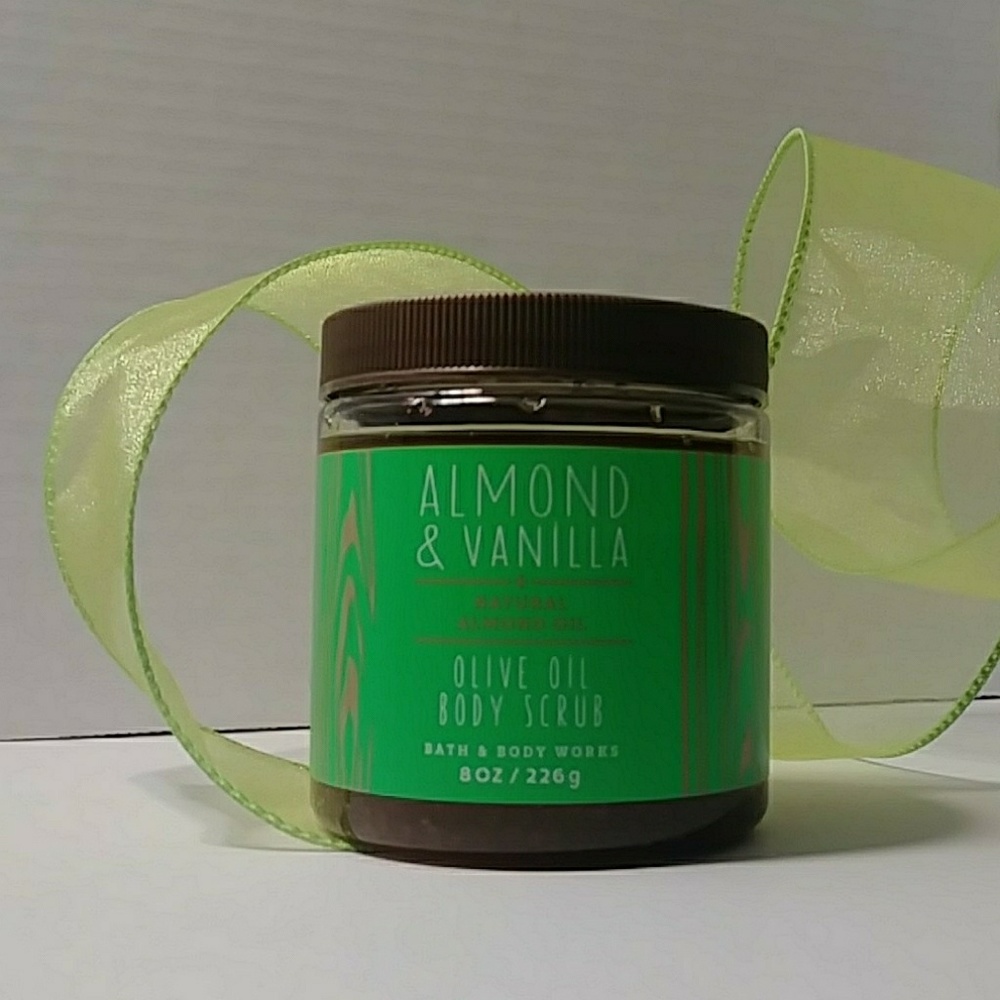 "Bath & Body Works" Scrub Almond&Vanilla